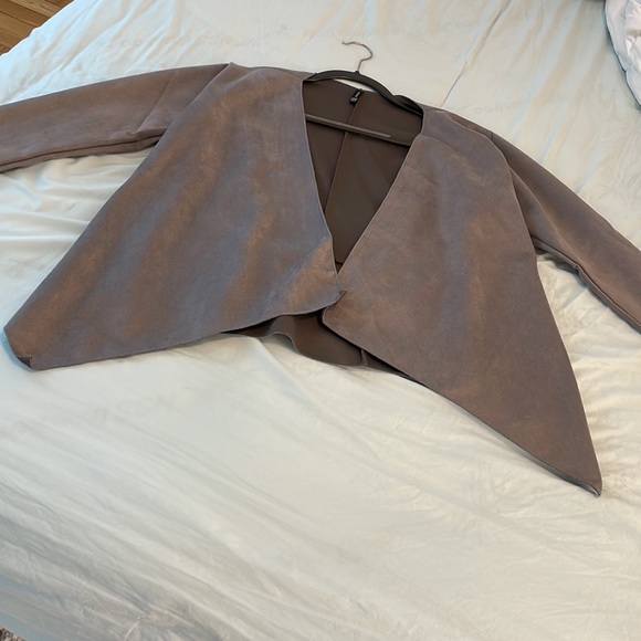 Cardigan - Picture 2 of 4